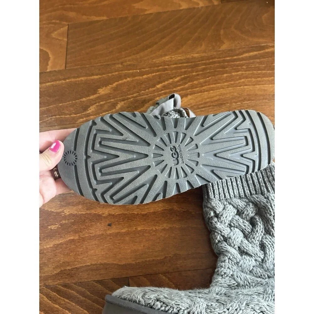 UGG Australia Isla Gray Cable‎ Knit Winter Boots Ribbon Lace Tie Women’s Size 7
